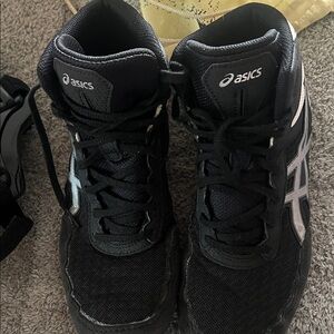 Asics Black and Silver wrestling Athletic Shoes